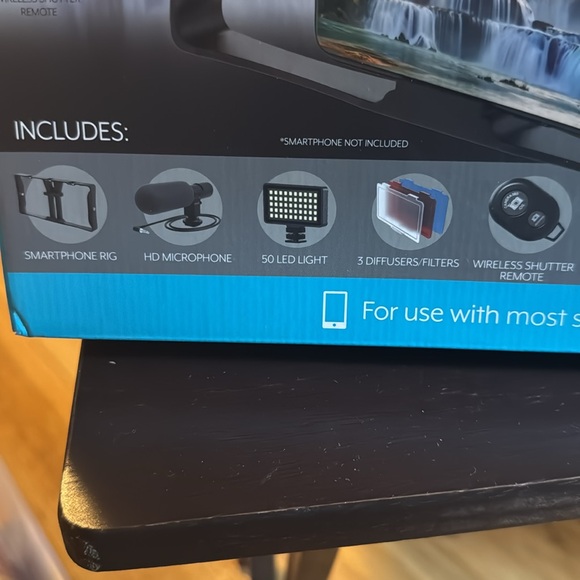 Bower Vlogger pro kit ultimate smartphone vlogging setup - Picture 2 of 3